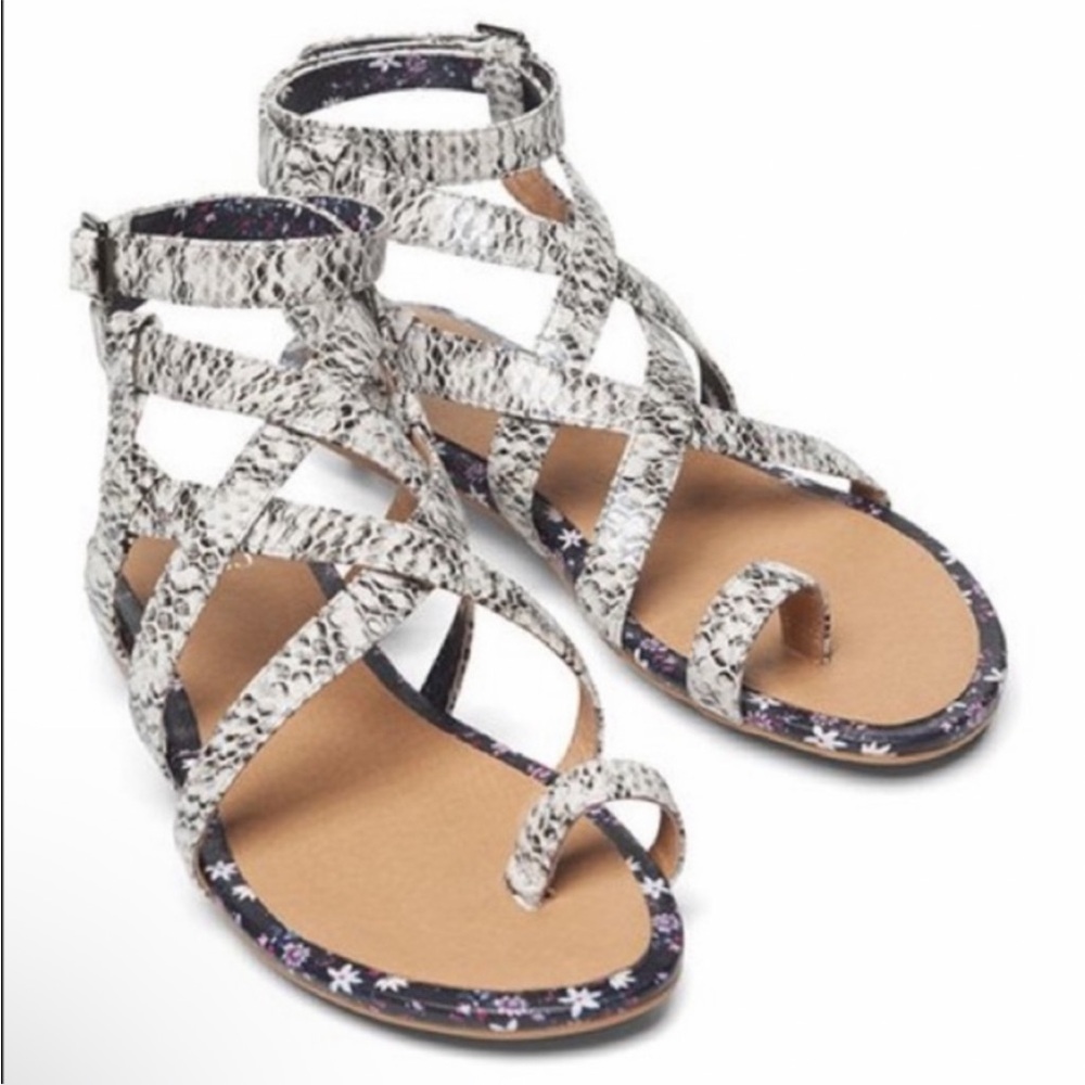 NWOT Cabi Athena Gladiator Leather Snakeskin Print Strap Sandals Sizes 8.5 & 9